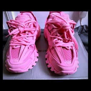 Pink beautiful balenciaga trainer track